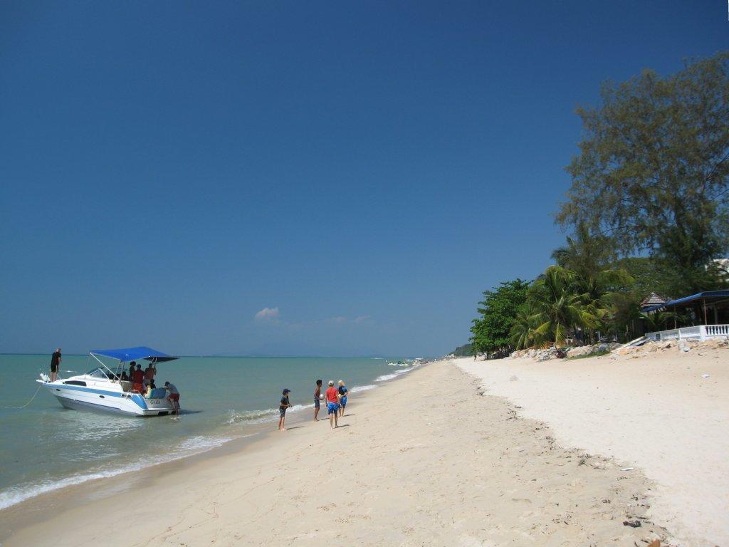 By The Sea Beachfront Penang Batu Ferringhi Eksteriør bilde